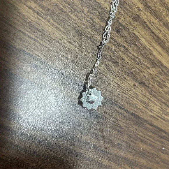 Avon‎ Yellow Flower Motif Silver Tone Adjustable Chain Necklace - Picture 5 of 10